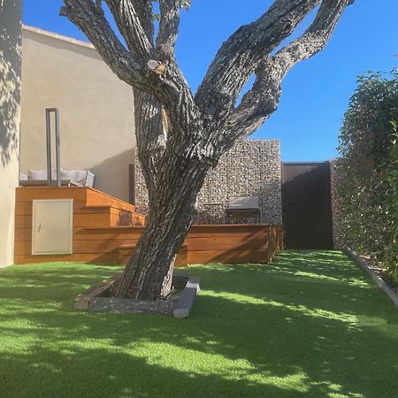 Logement Avec Jacuzzi Joucas Bagian luar foto
