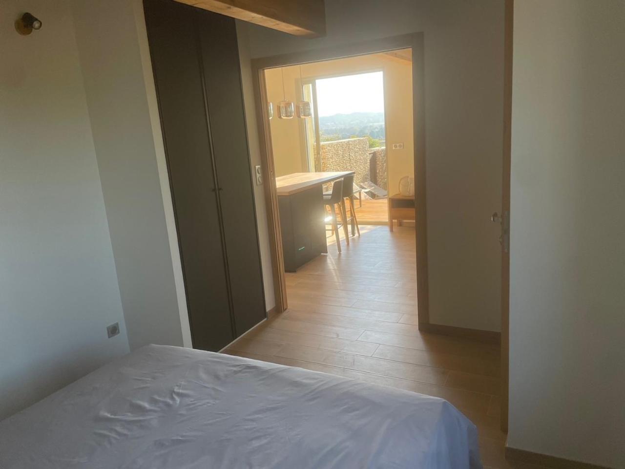 Logement Avec Jacuzzi Joucas Bagian luar foto