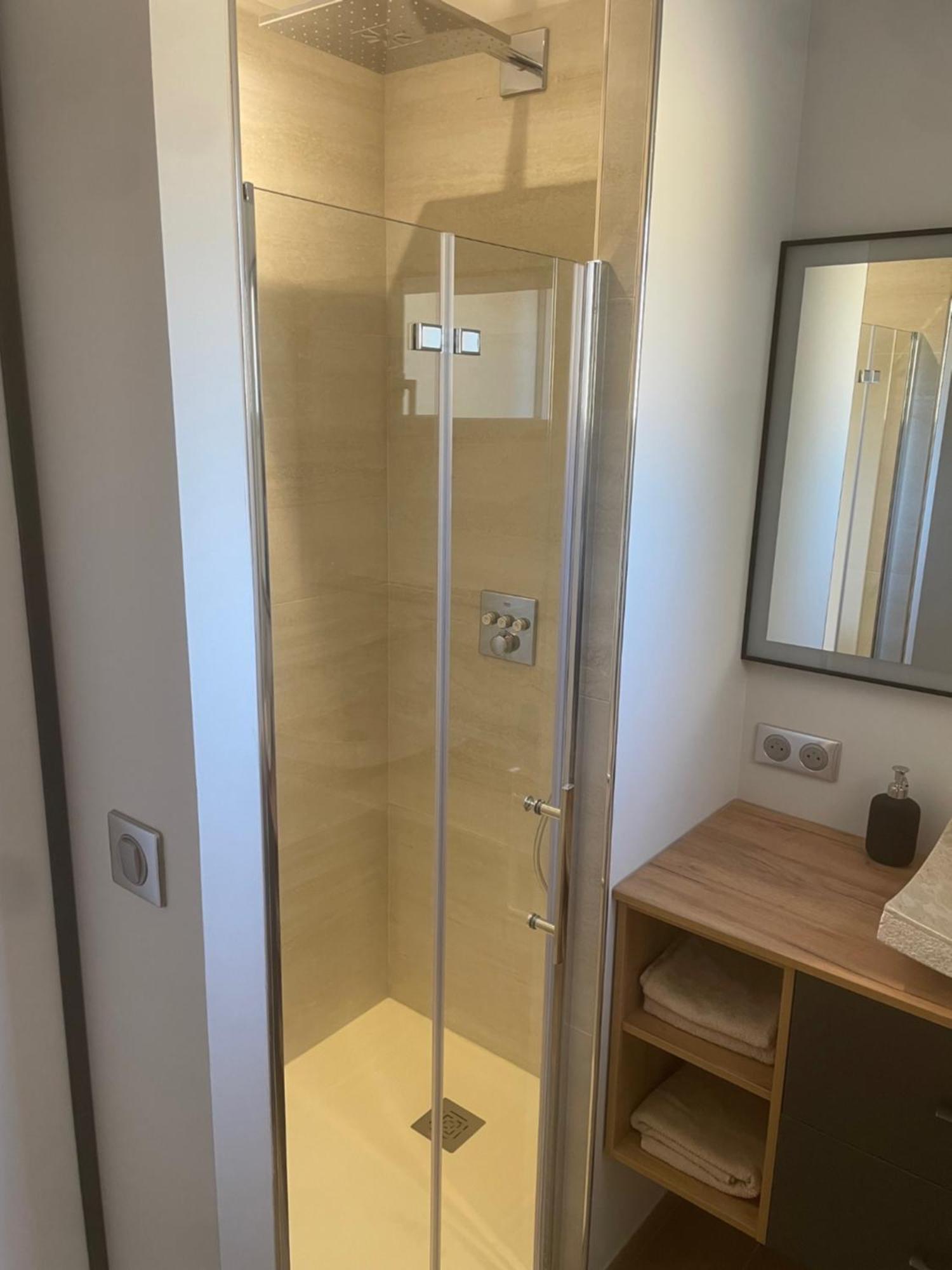 Logement Avec Jacuzzi Joucas Bagian luar foto